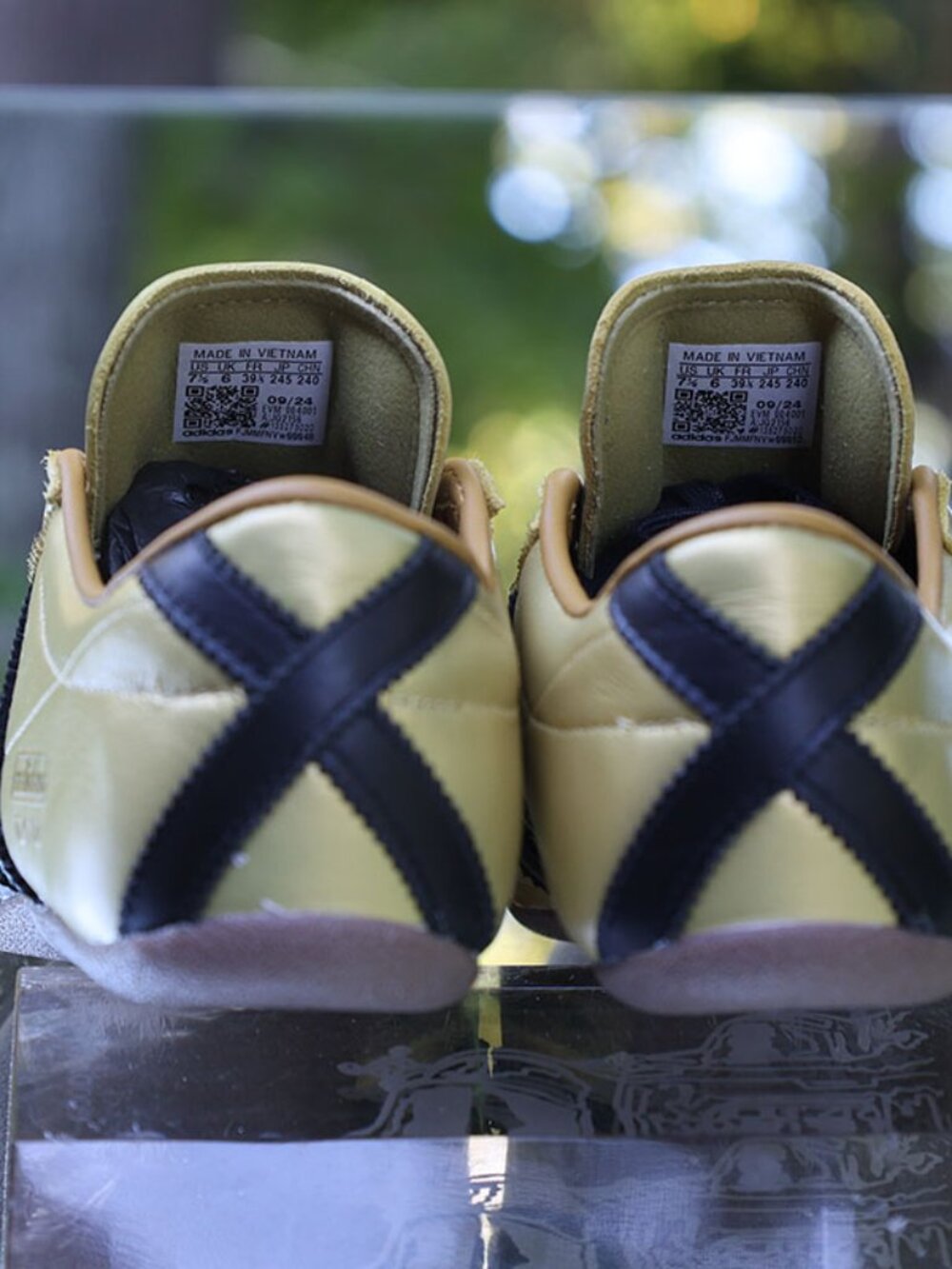 Adidas Tokyo Gold Metallic Black - Picture 10 of 14